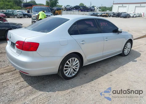 2013 Volkswagen Jetta 2.5L Se z USA, uszkodzony, nr VIN 3VWDP7AJ5DM358238